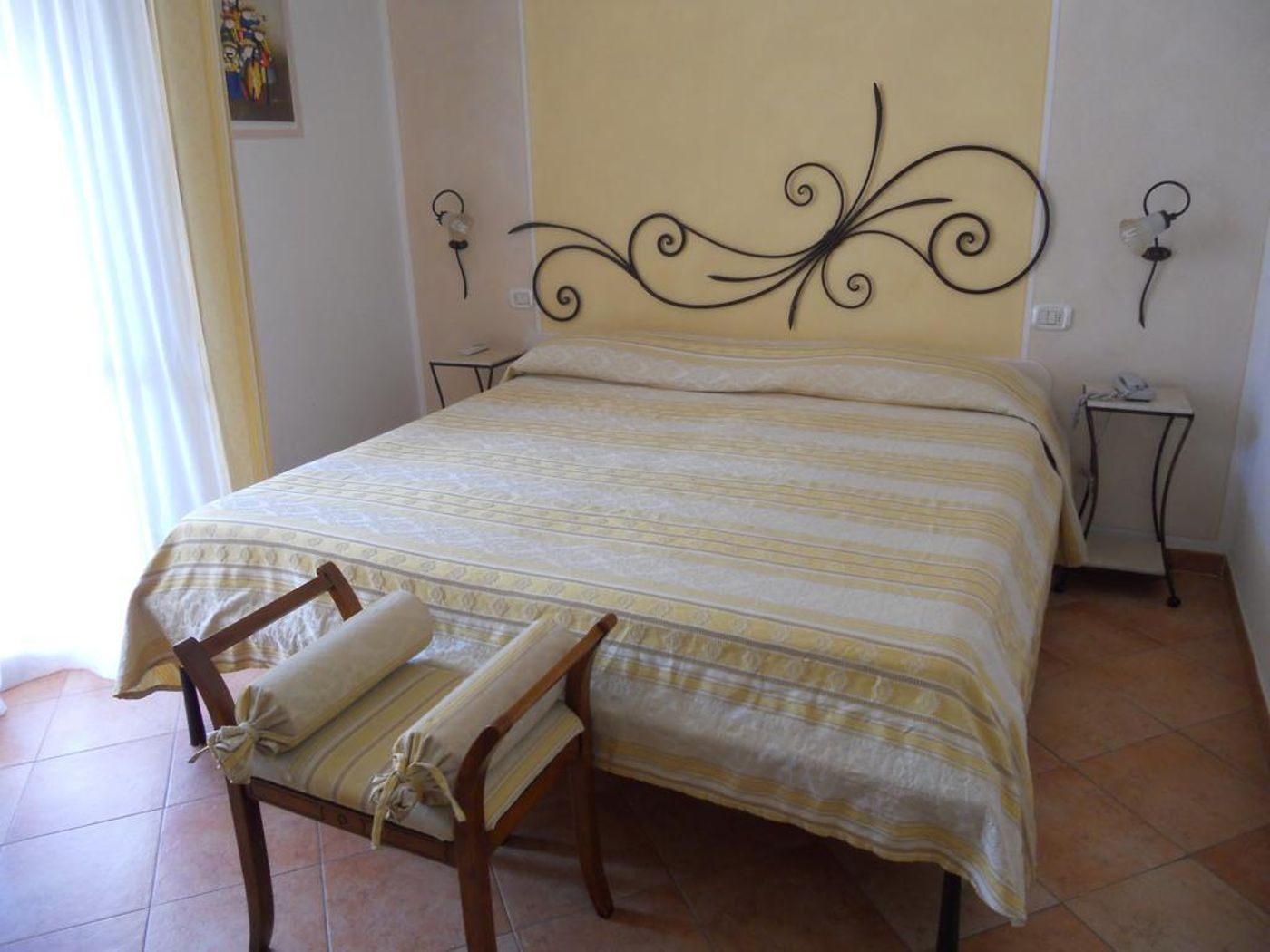 Lola-Piccolo-Hotel-Room-21