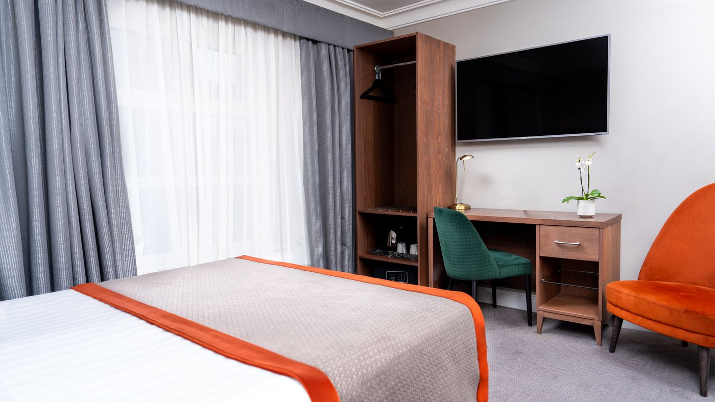 The-Fleet-Hotel-Room-31