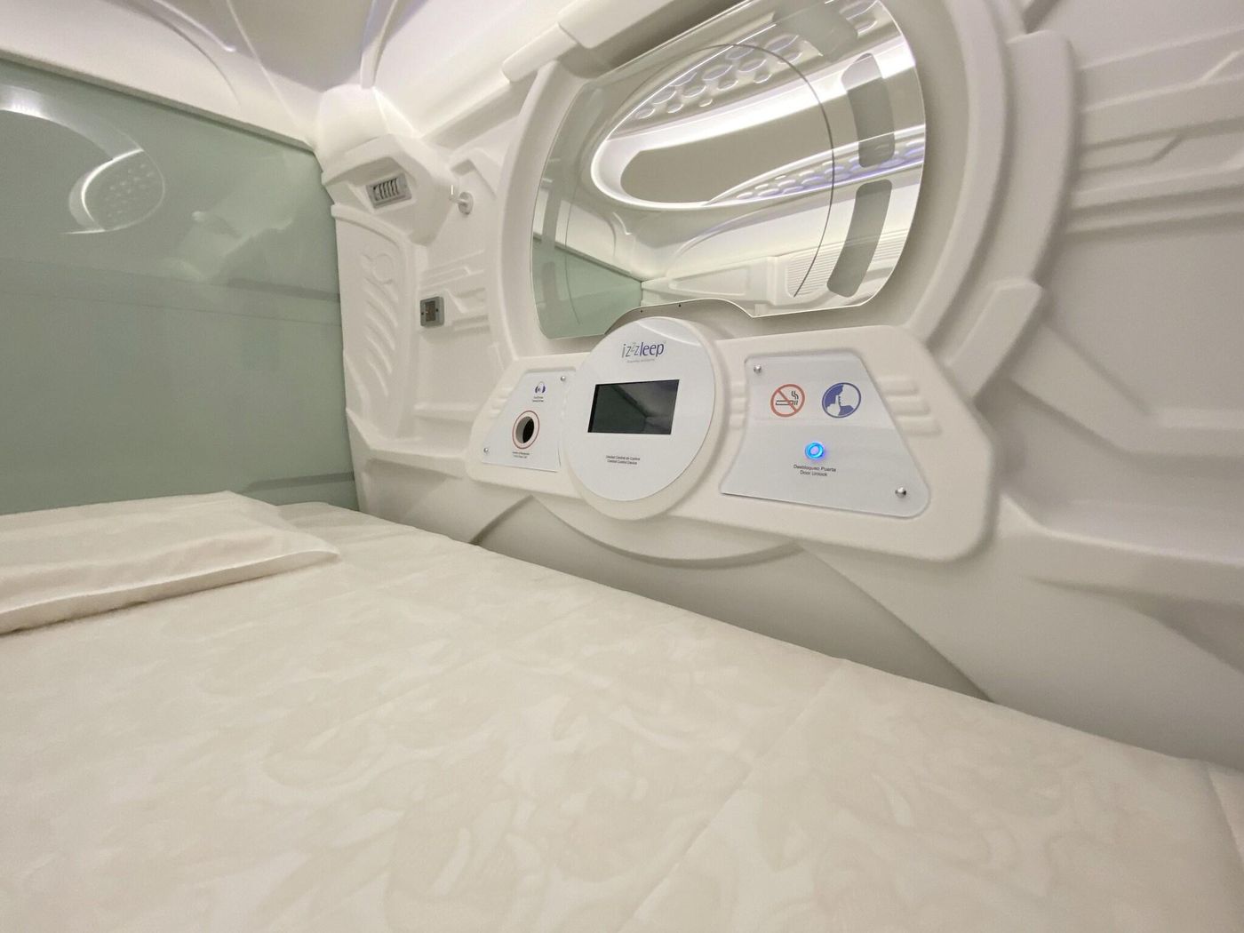 izZzleep WTC World Trade Center Mexico-Mexico-Mexico City-Room-10