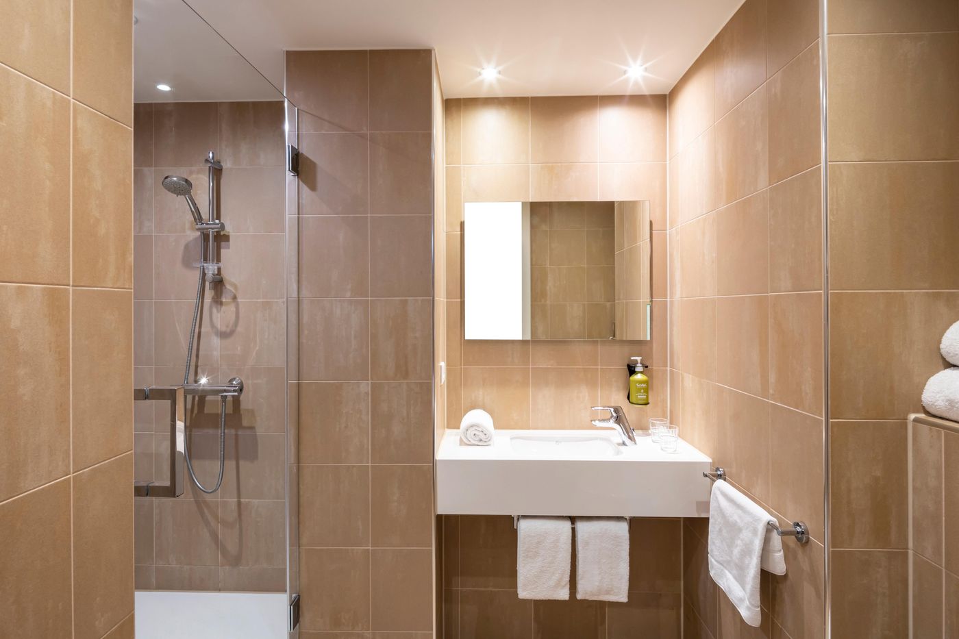 Holiday-Inn-Amsterdam-Arena-Towers-Room-35