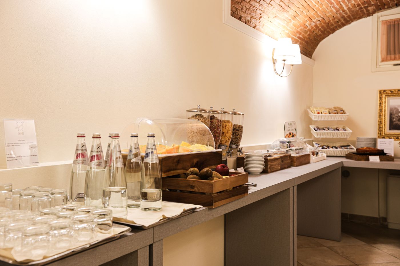 Embassy-Restaurant-53