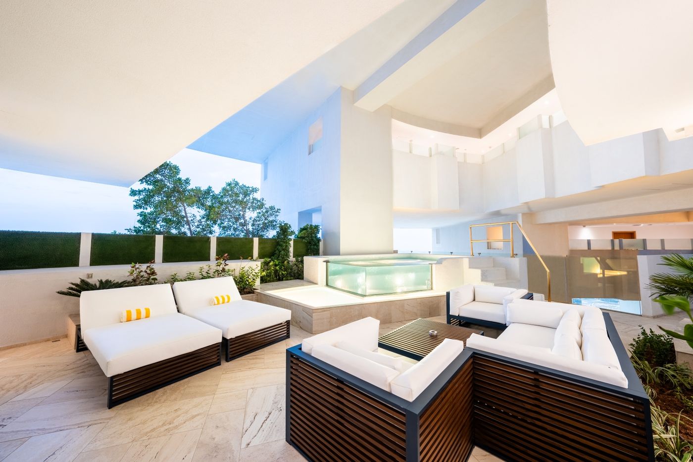 FIVE Jumeirah Village Dubai 16.10