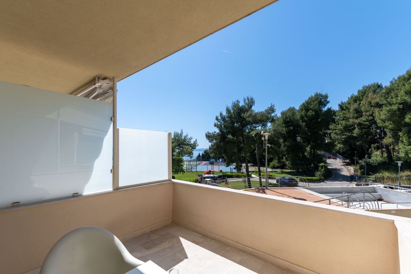 The-Residence-Room-73