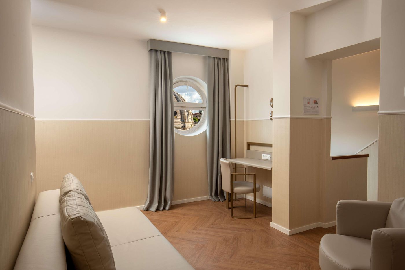 Cosmopolita-Hotel-Rome--Tapestry-Collection-by-Hil-Room-43