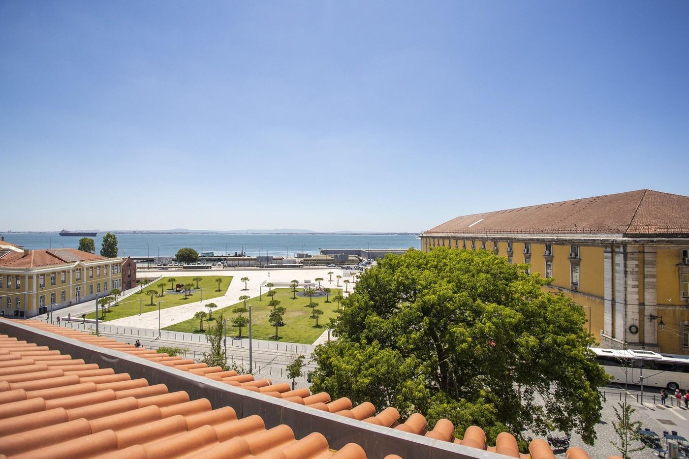 Emporium-Lisbon-Suites-Room-10