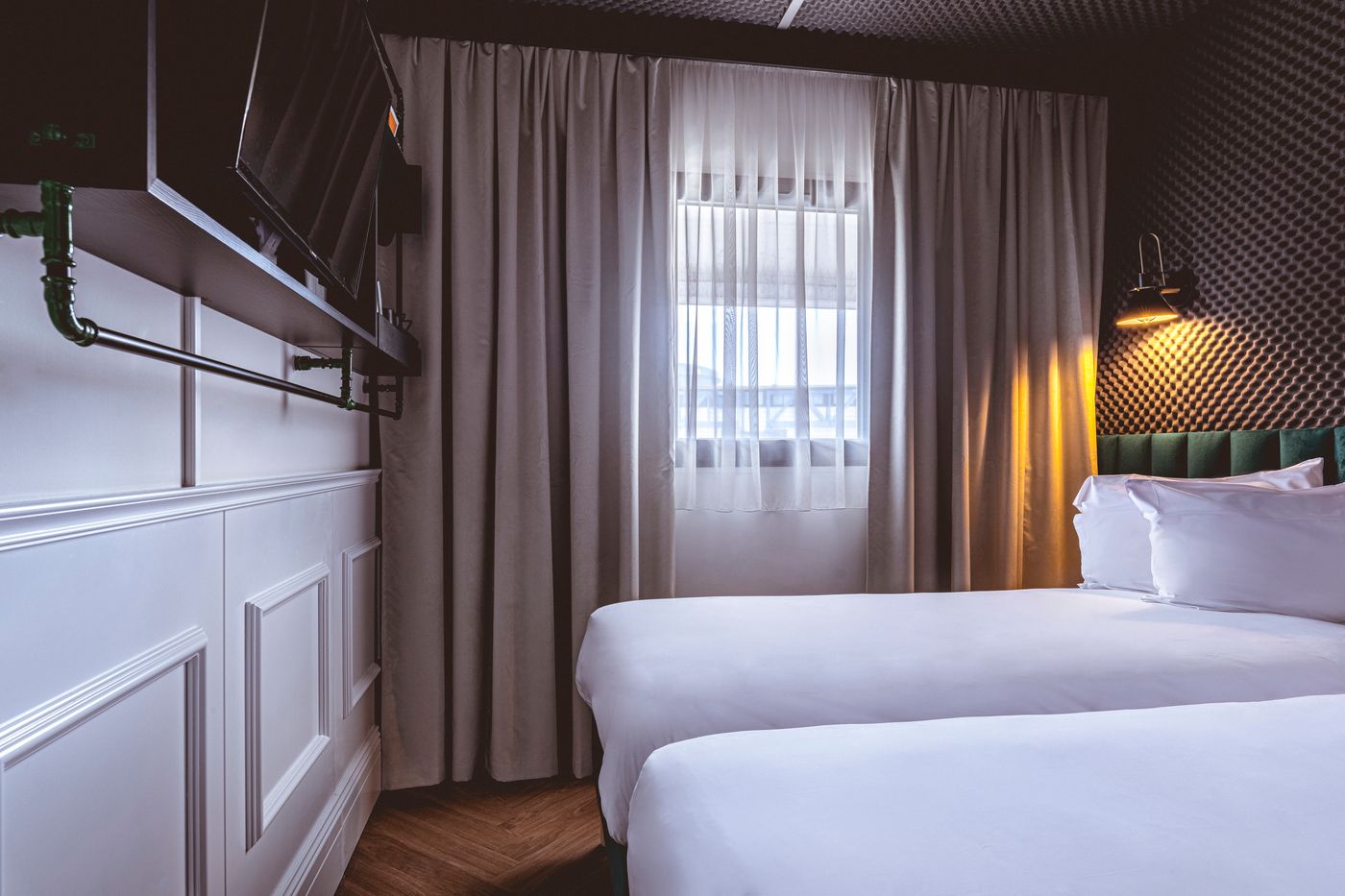 The-ReMIX-Hotel-Room-20