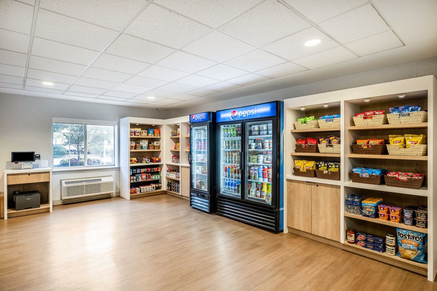 Sonesta-Simply-Suites-Jersey-City-Lobby-43