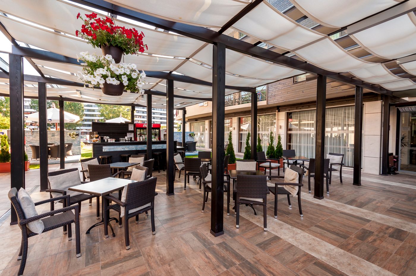 Lion-Sunny-Beach-Bar-12