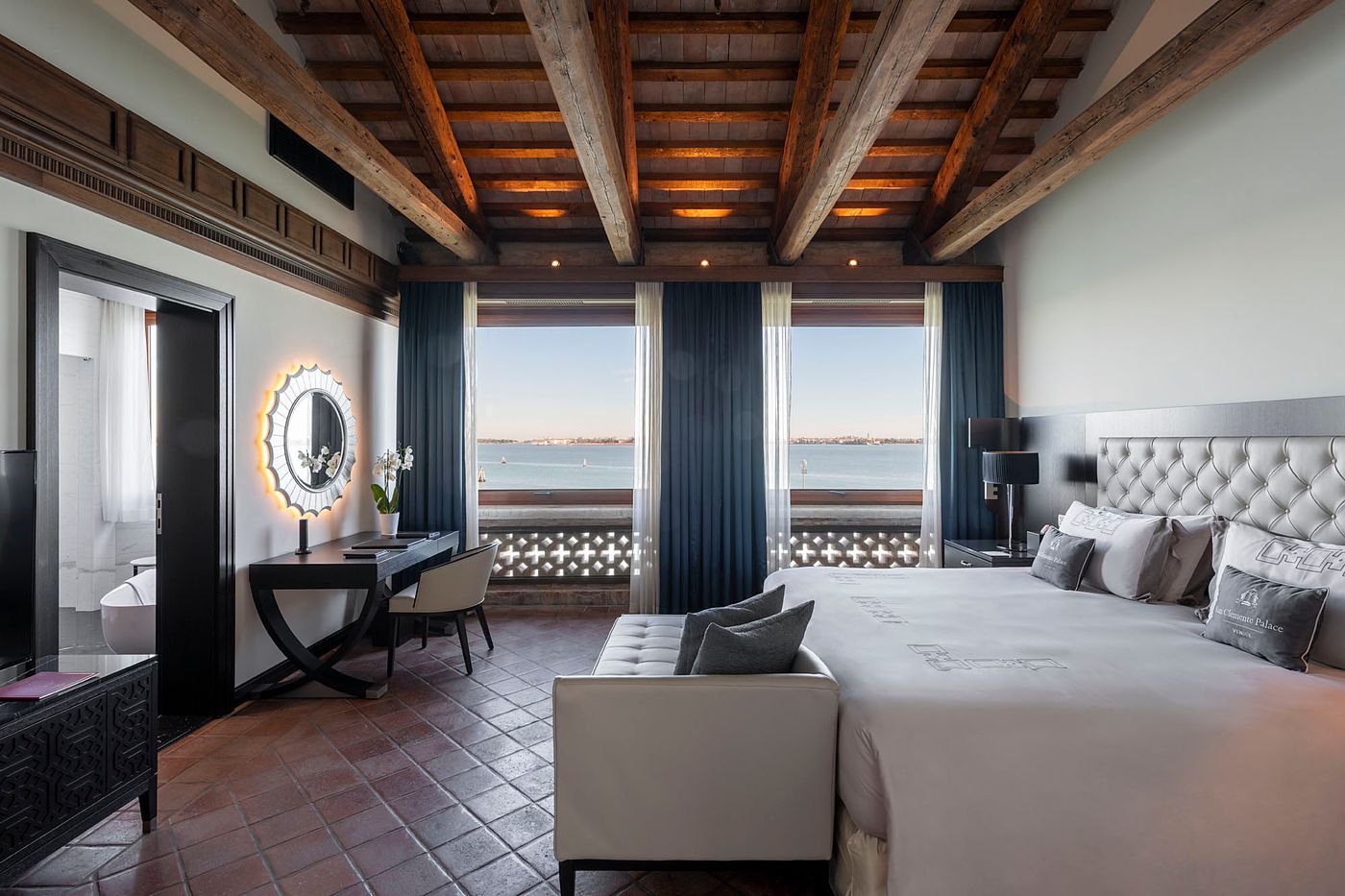 San-Clemente-Palace-Kempinski-Hotel-Venice-Room-41
