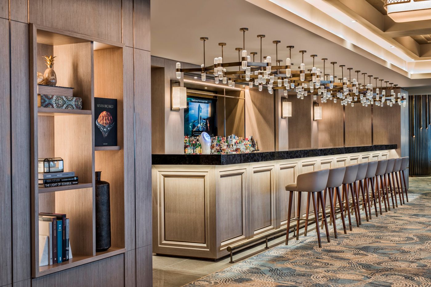 Renaissance-Polat-Istanbul-Bar-7