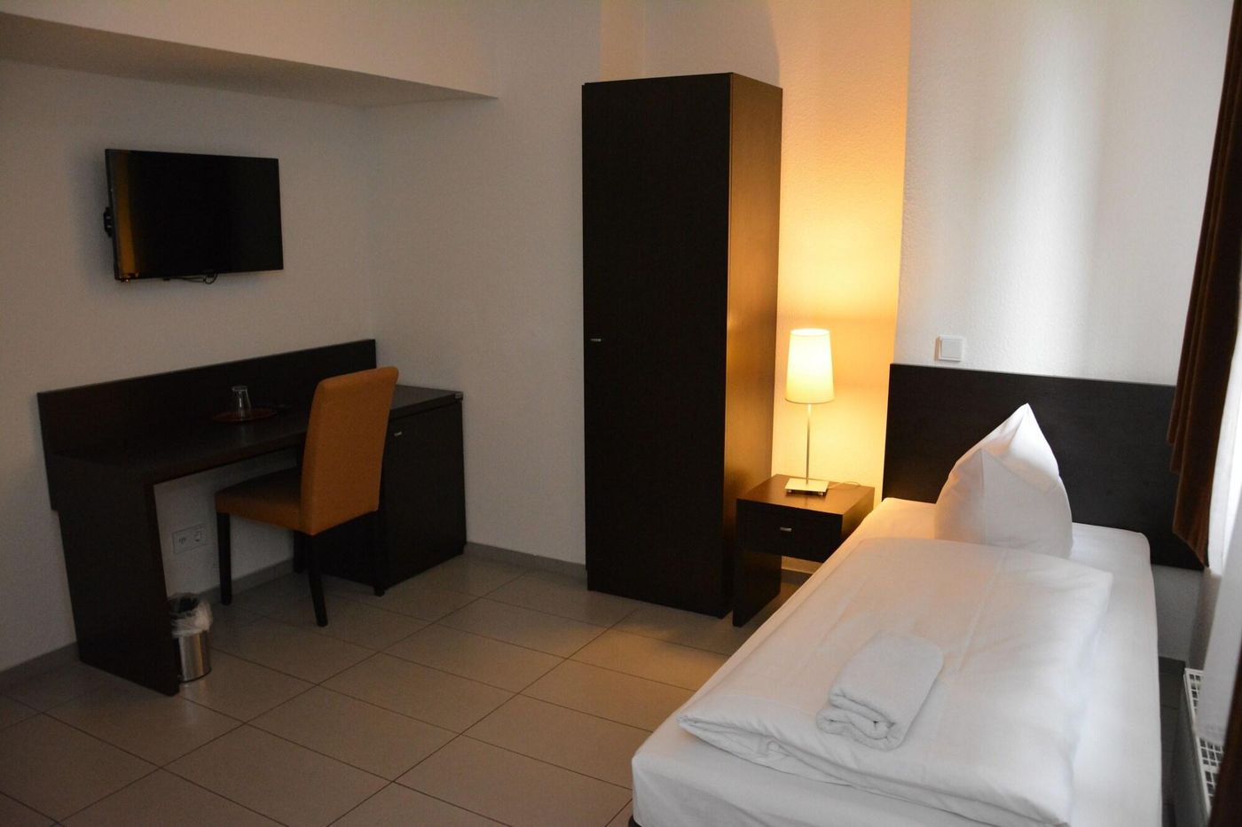 Mosel Hotel - Germany - FRANKFURT AM MAIN - Room - 9