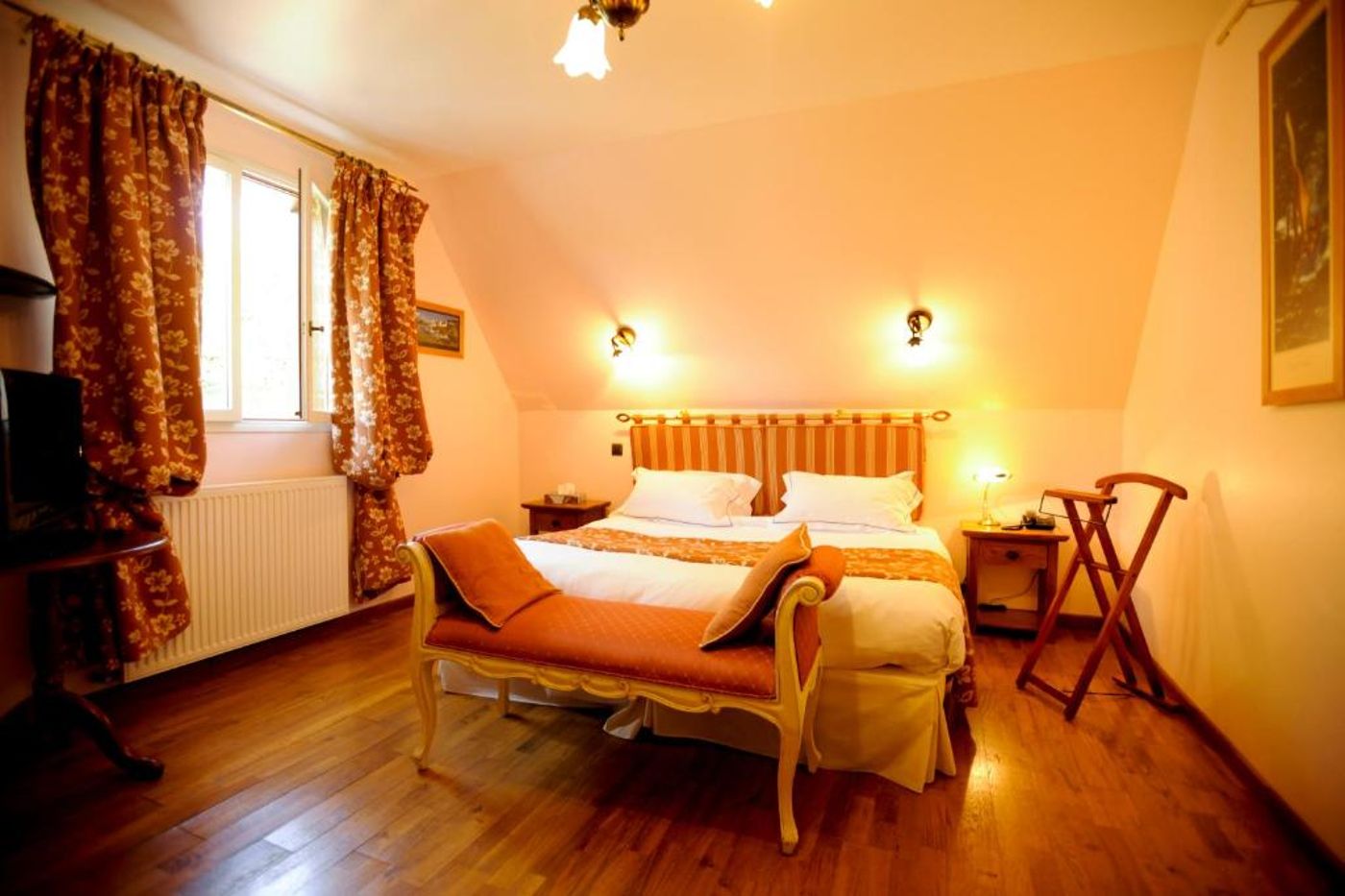 Demeures & Chateaux Le clos des fontaines-France-JUMIEGES-Room-7