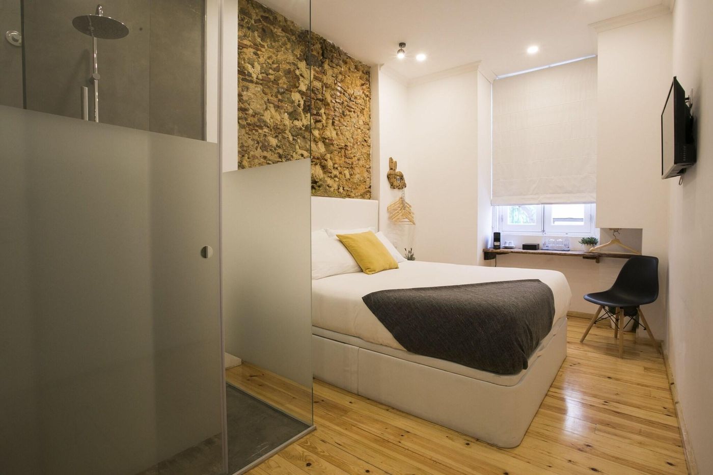 262-Boutique-Hotel-Room-3