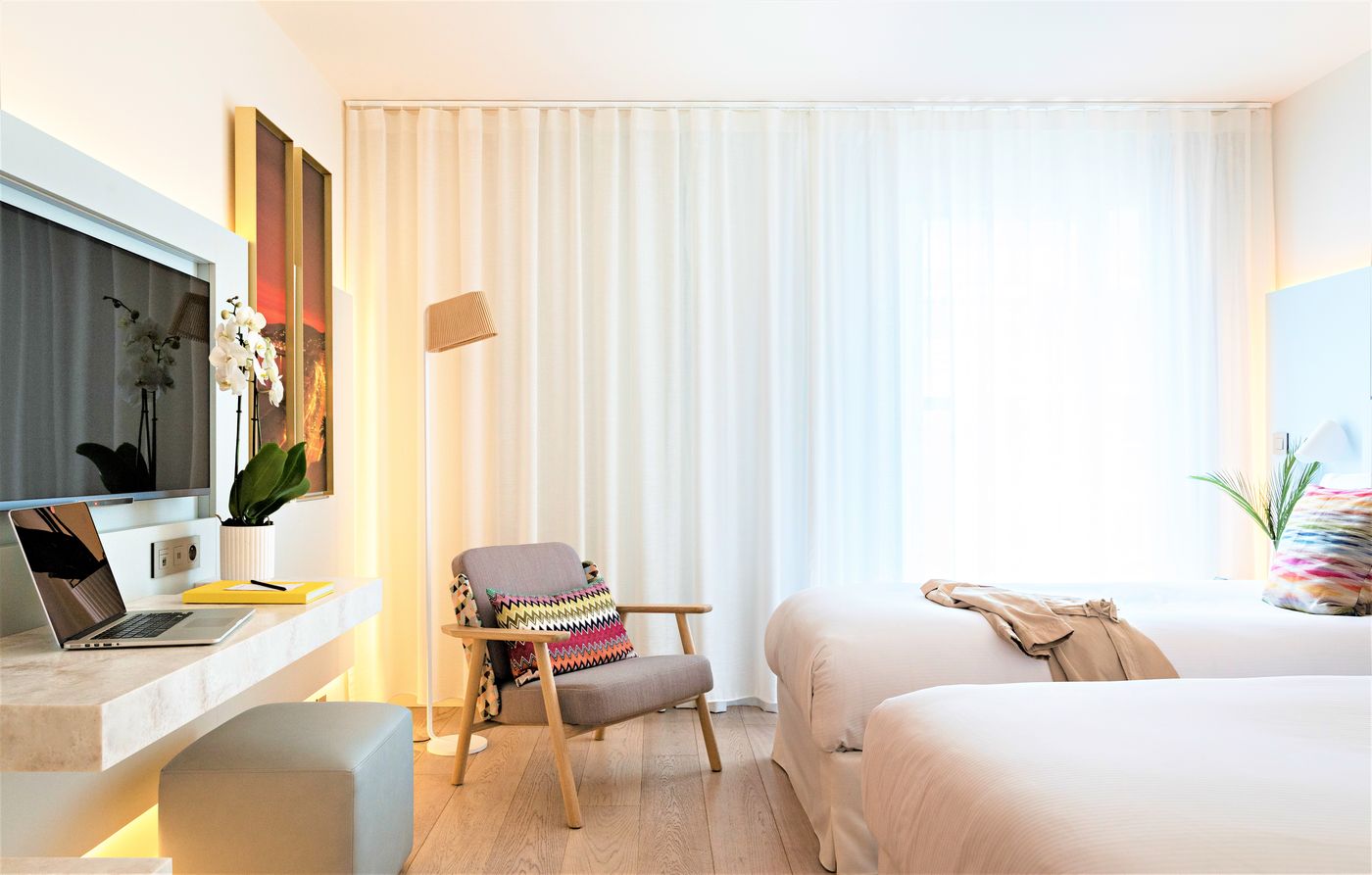 Hotel-Croisette-Beach-Cannes---Mgallery-Room-29