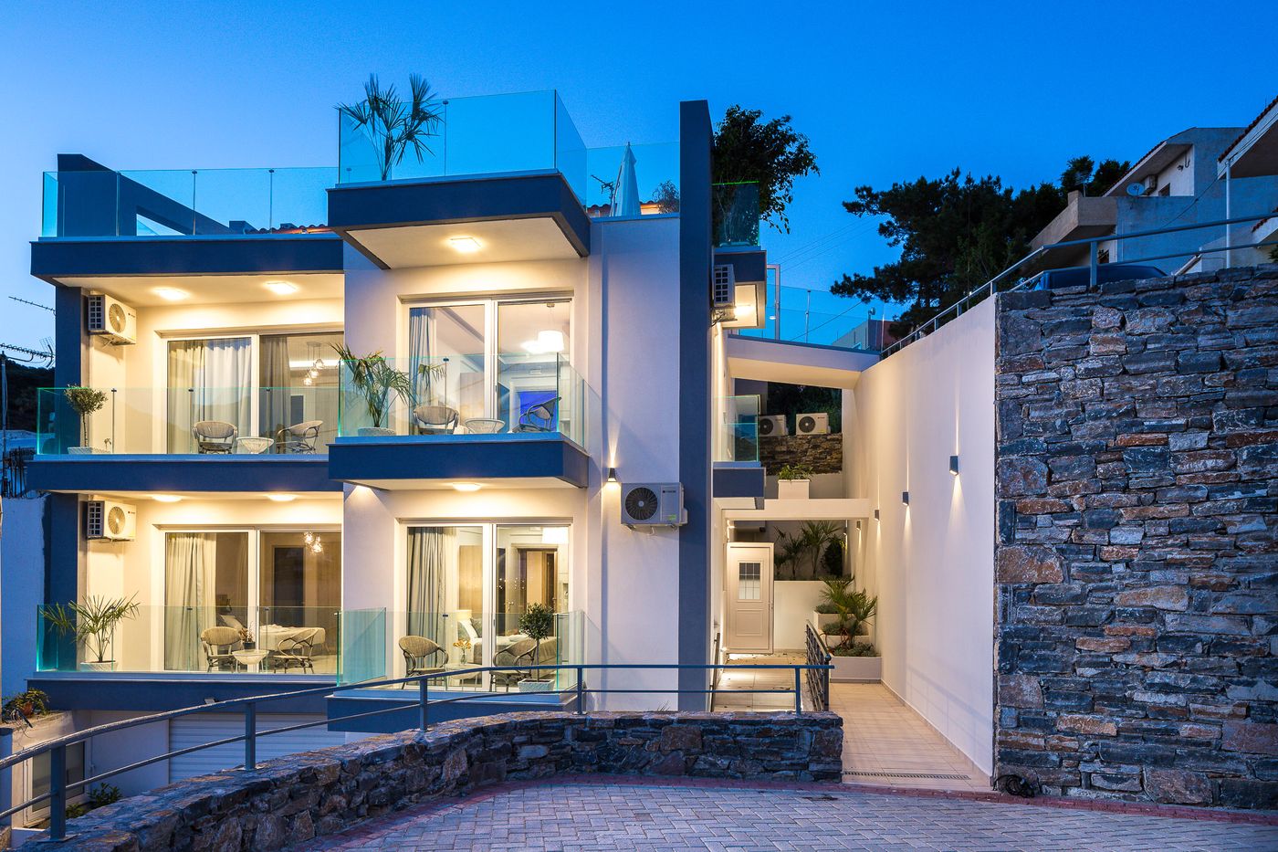 Akrogiali Luxury Aparthotel