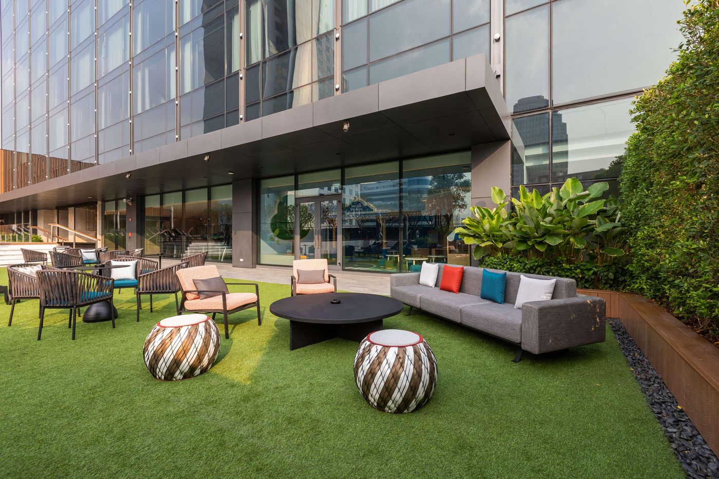 Carlton-Hotel-Bangkok-Sukhumvit-Sports-and-Entertainment-69