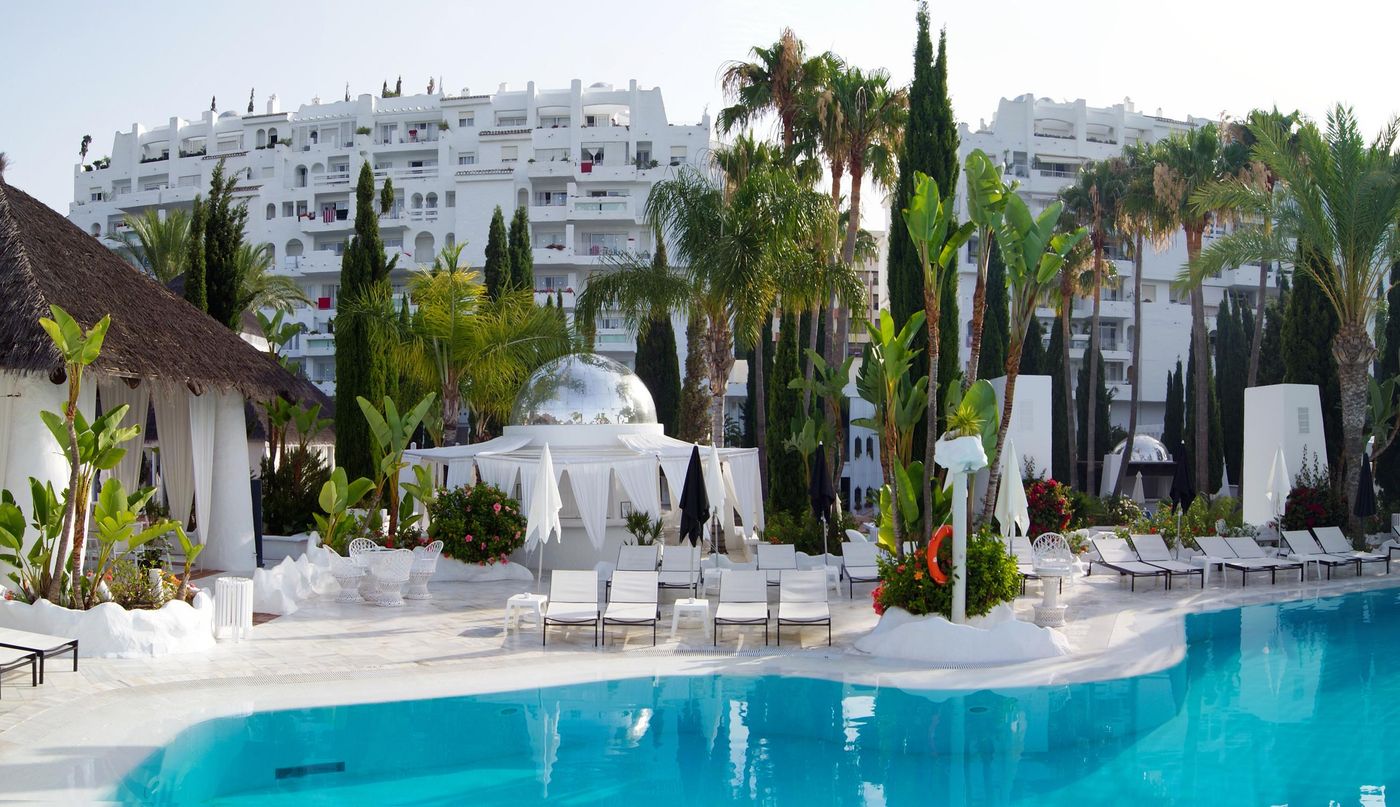 Albayzin-del-Mar-Pool-2