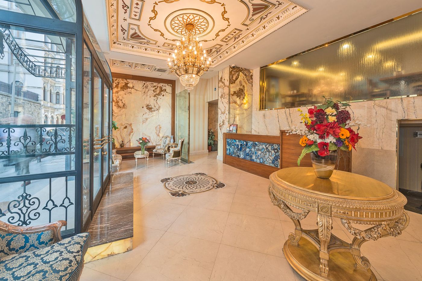 The-Pera-Hill-Lobby-12