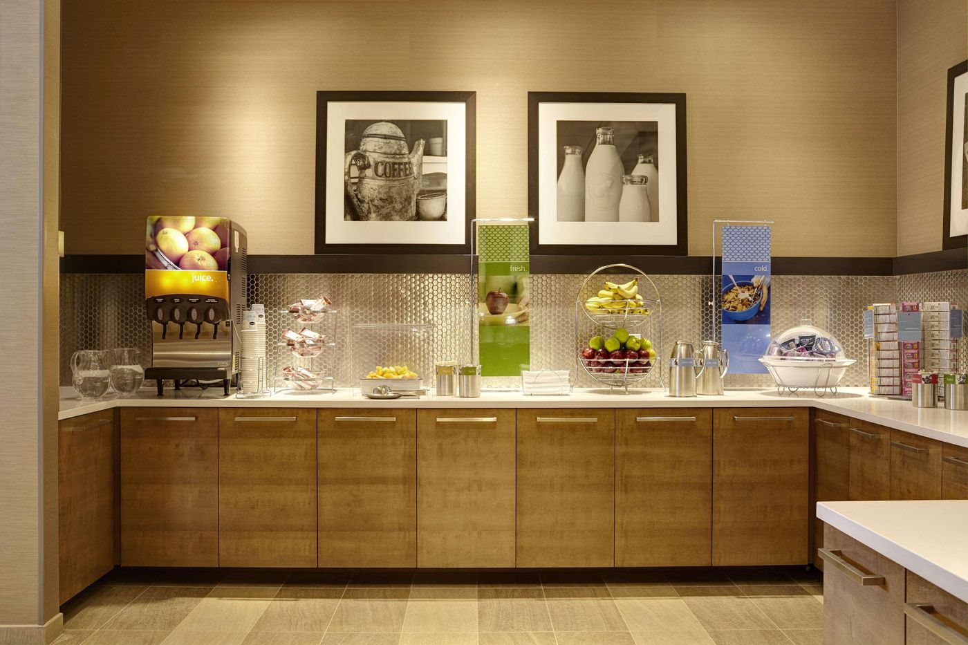 Hampton-Inn-Brooklyn-Downtown-Restaurant-27