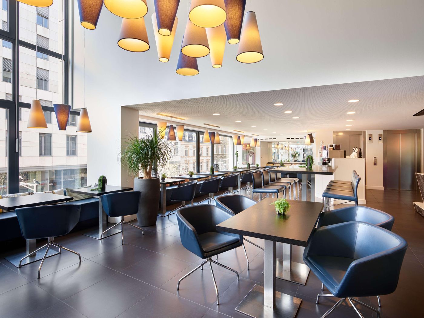 Park-Inn-by-Radisson-Luxembourg-City-Restaurant-14
