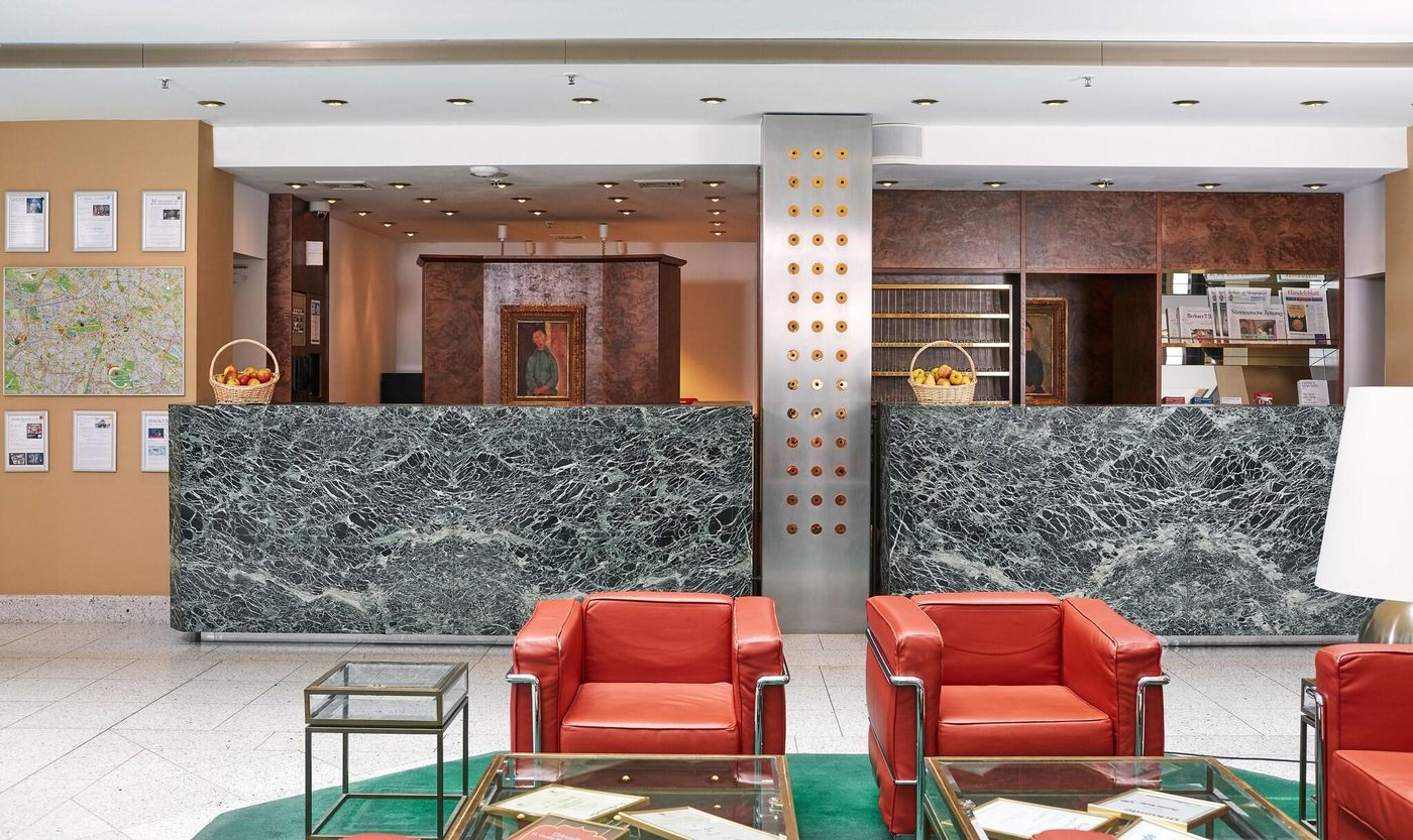 Derag-Livinghotel-Grosser-Kurfuerst-Lobby-3