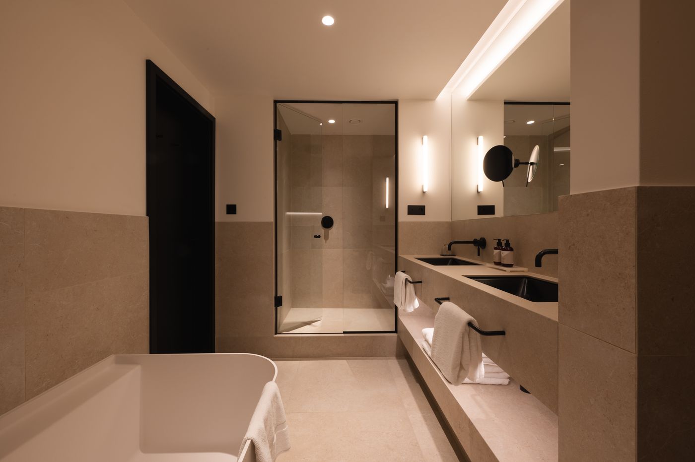 Almanac-X-Alcron-Prague-Room-47