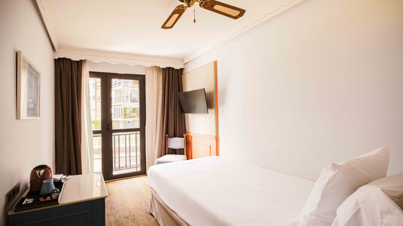 19.06.25 Fenix Torremolinos