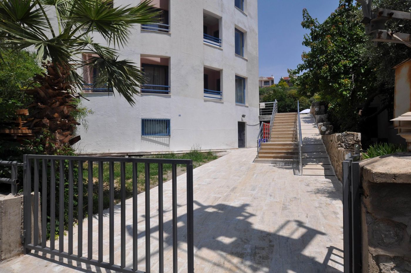 Happy-Apart-Hotel-General-view-18