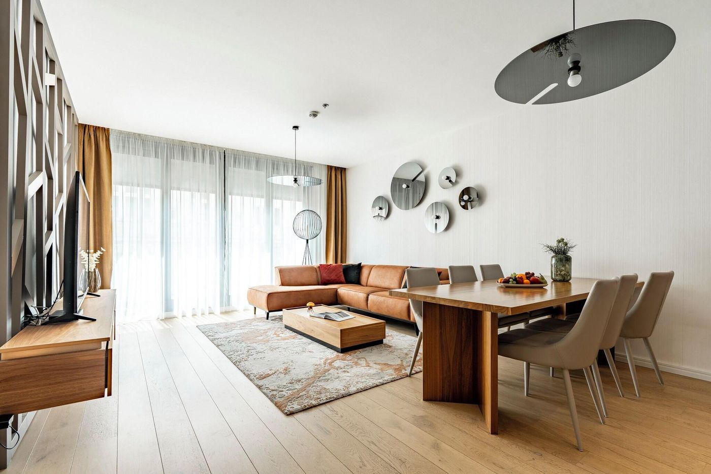 Hotel-Emerald---Suites-Room-42