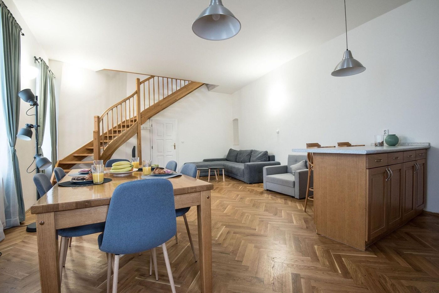 Boutique-Apartments-White-Swan-Room-15