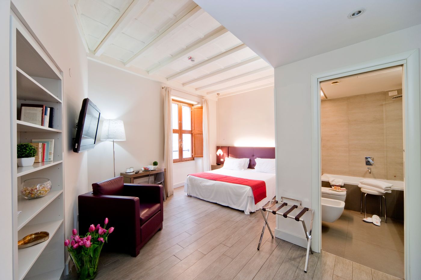 Navona-Palace-Luxury-Inn-Room-14