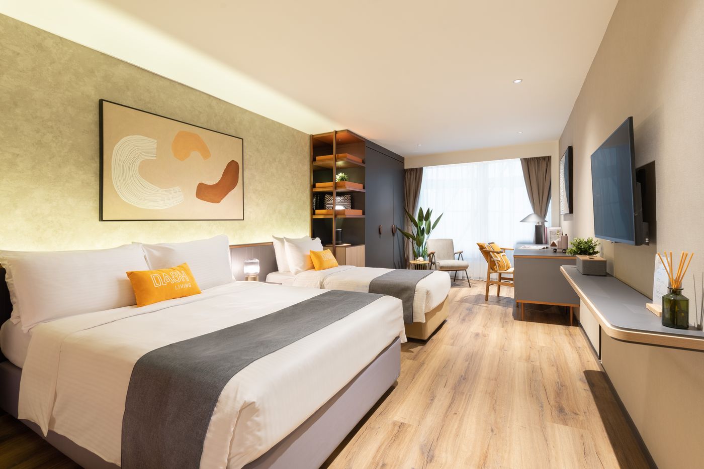 Dash-Living-On-Prat-Room-15