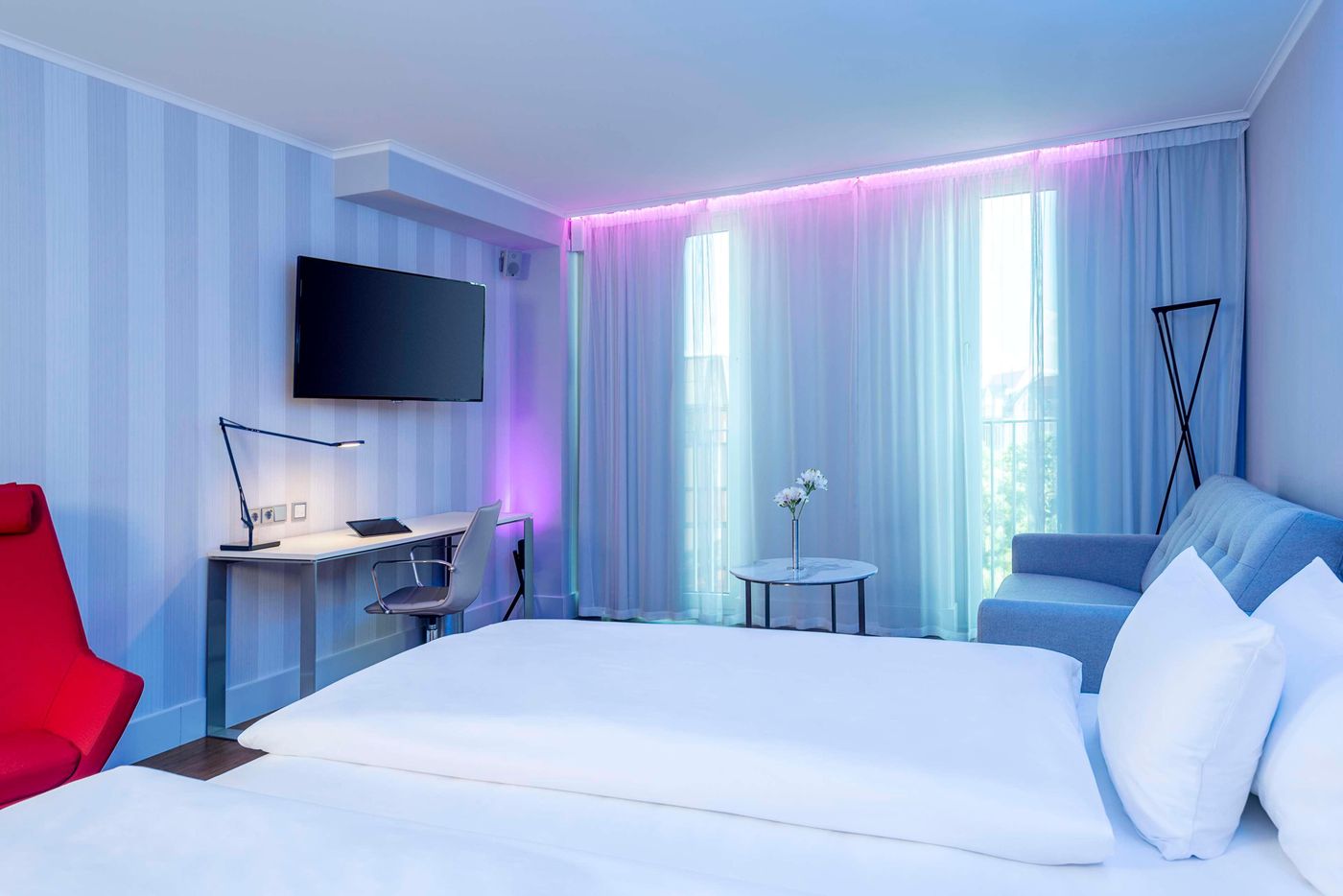 NH-Collection-Berlin-Mitte-am-Checkpoint-Charlie-Room-45