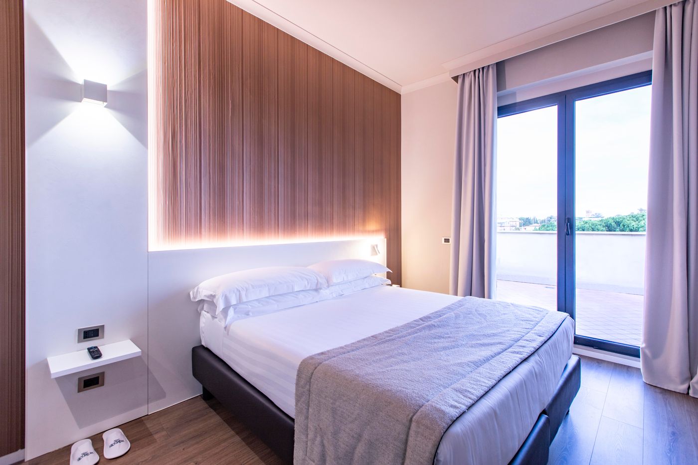 The-Smooth-Rome-Room-17