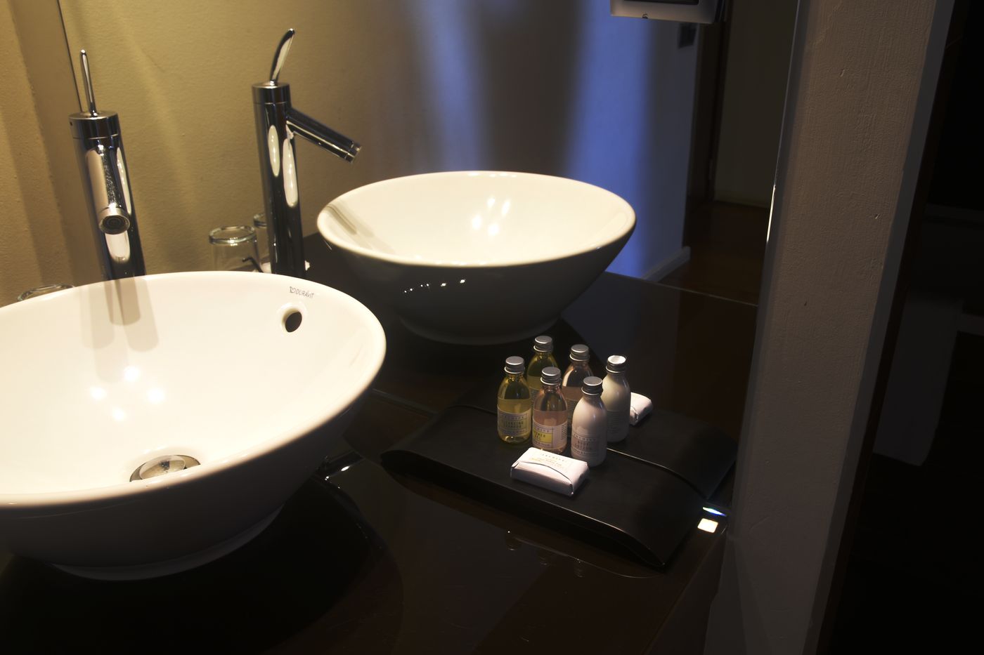 987-Design-Prague-hotel-Room-24