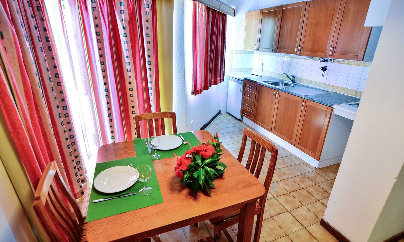 Clube-Praia-da-Rocha-Room-12