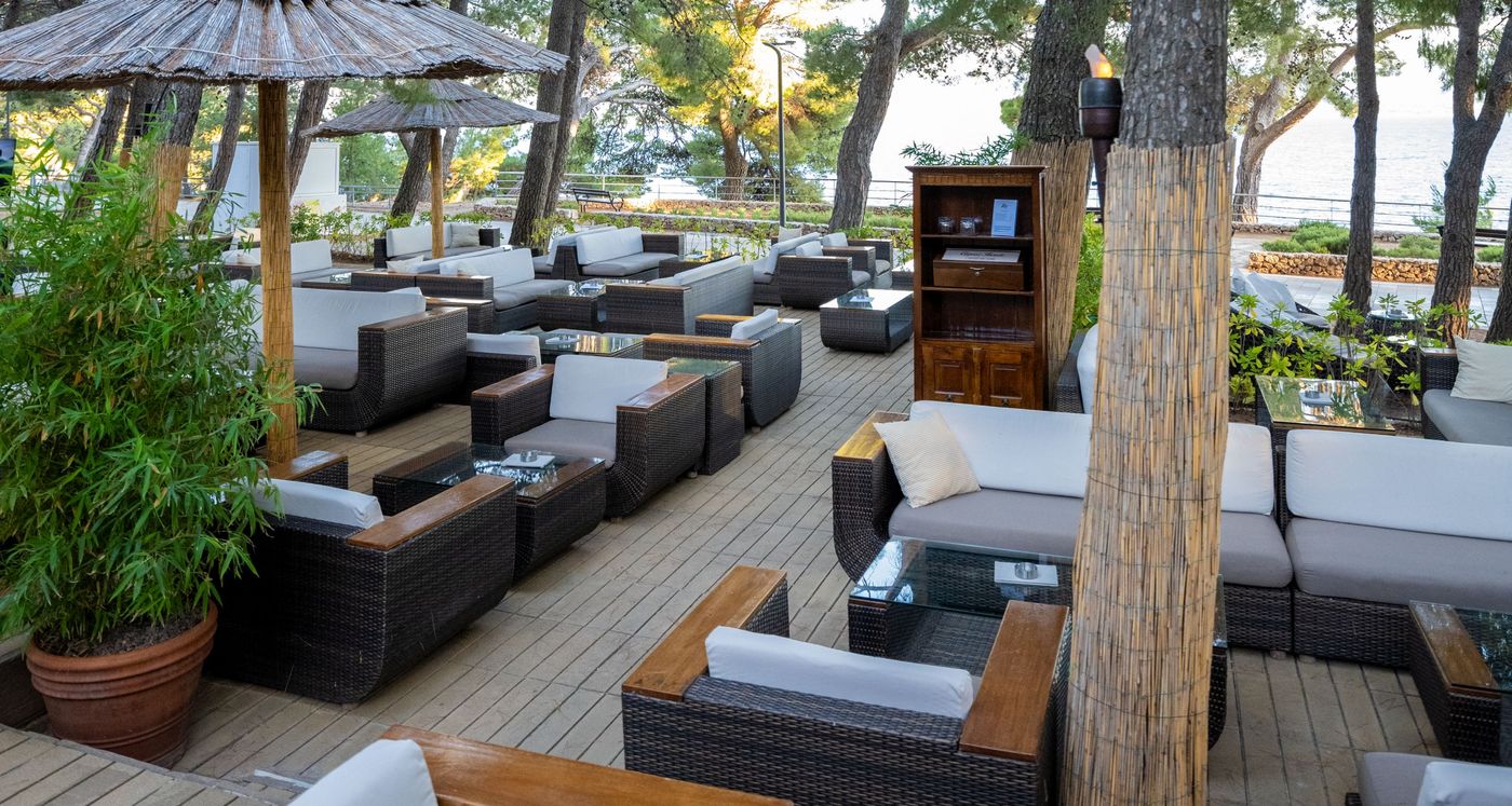 Bluesun-Hotel-Elaphusa-Bar-23