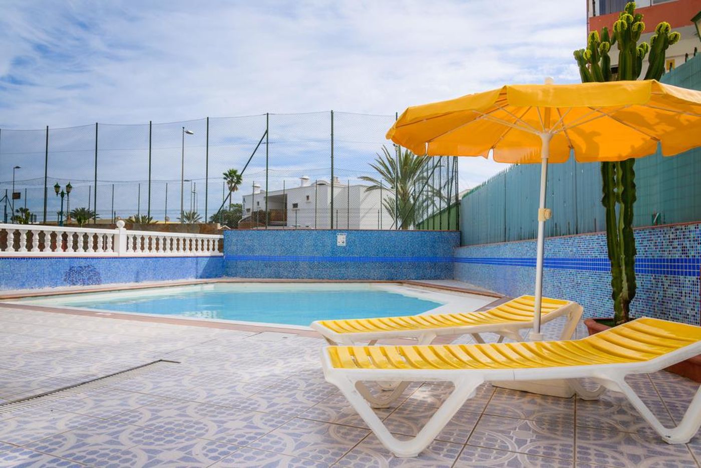 Las Arenas Apartments