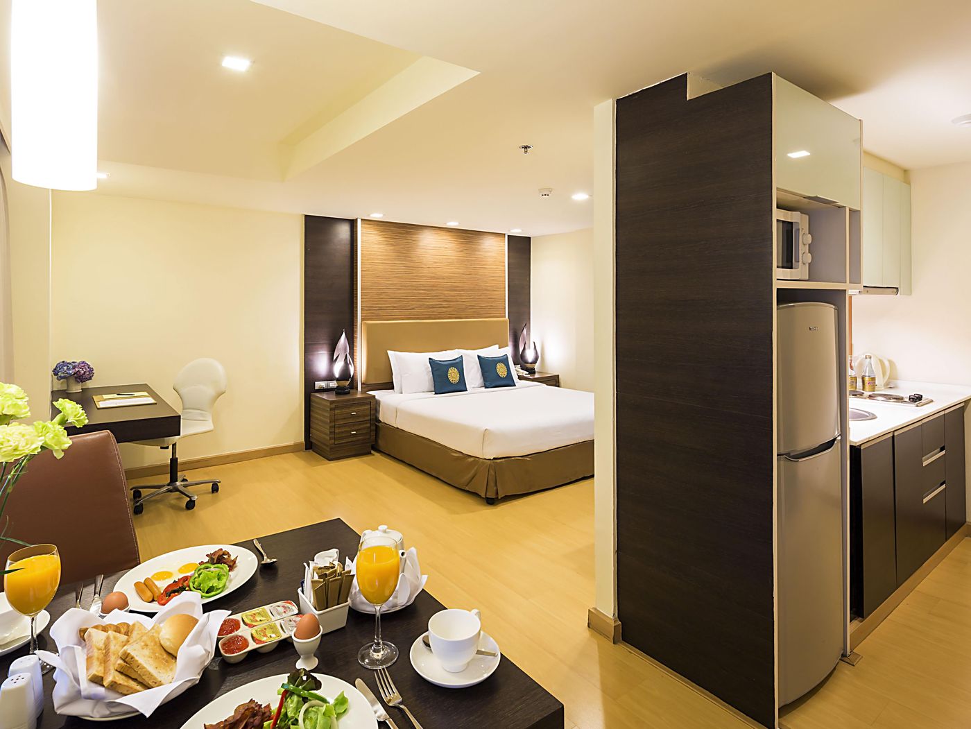 Aspen-Suites-Sukhumvit-2-Room-6