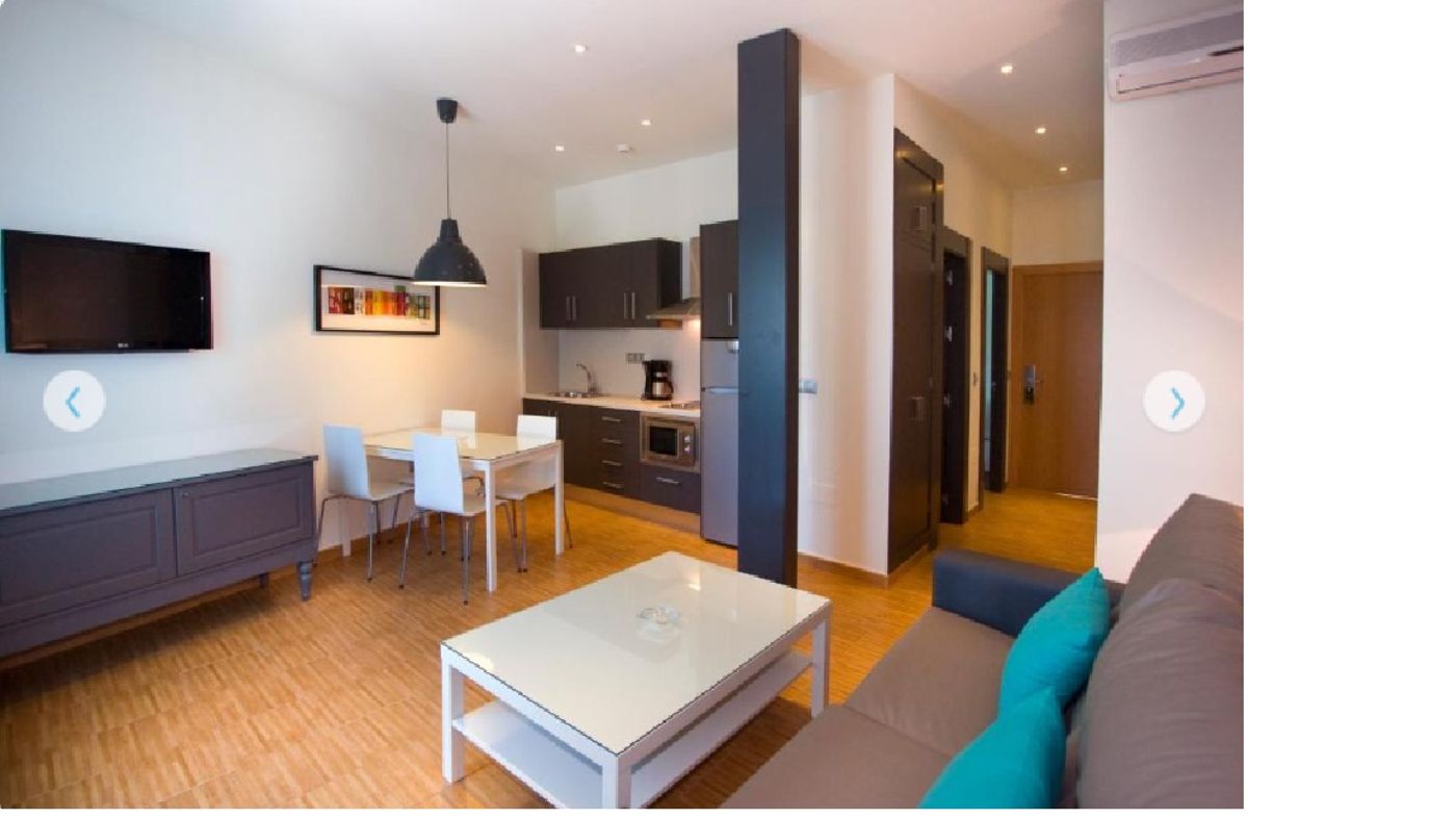 Ecuador-Park-Room-36