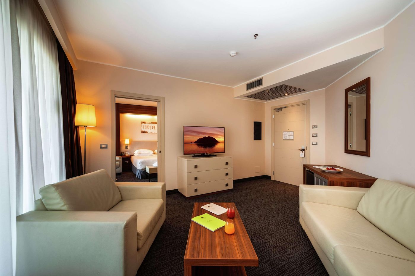 Double-Tree-by-Hilton-Hotel-Olbia-Room-28