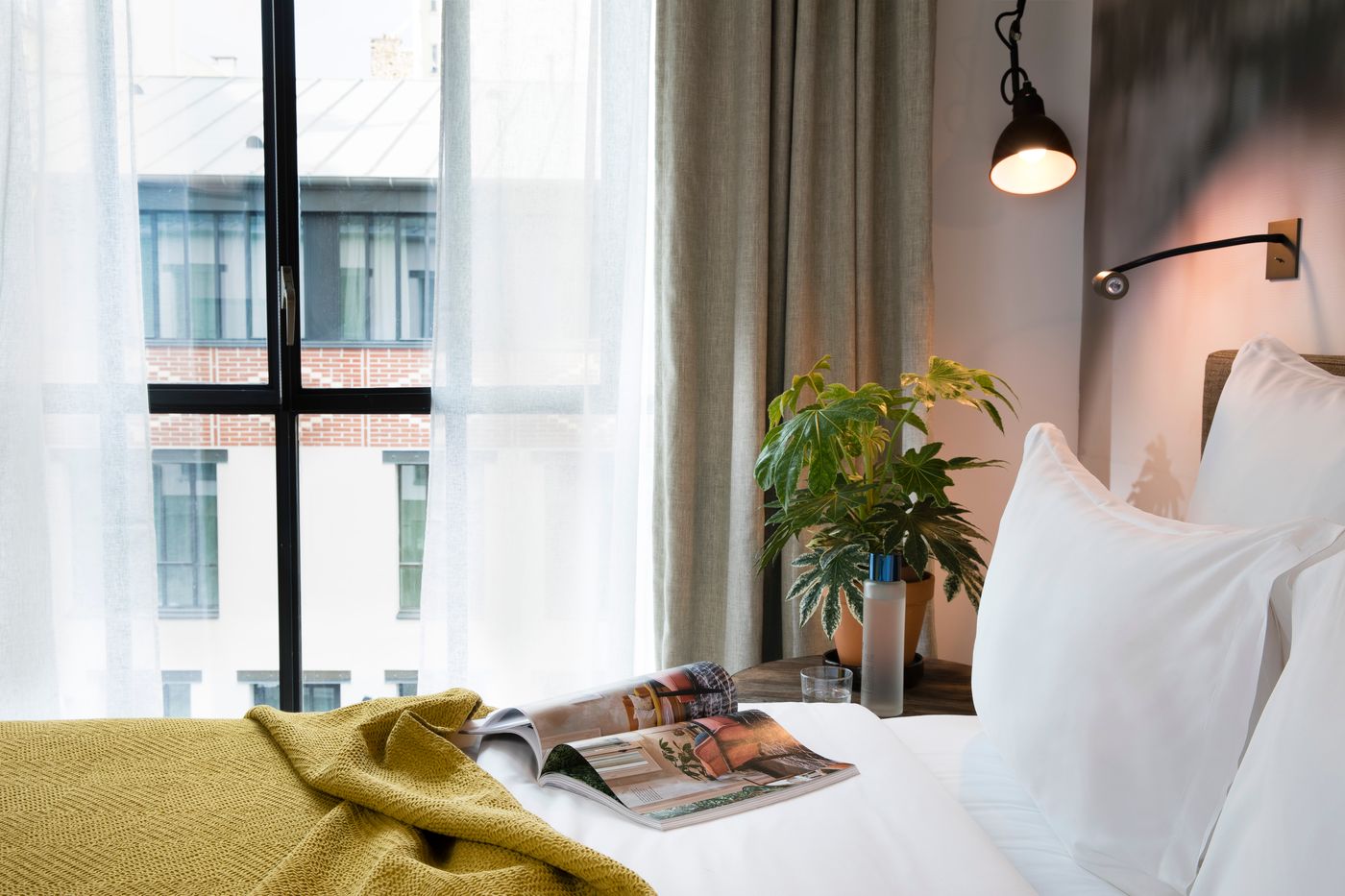 Les-Deux-Girafes-Room-30