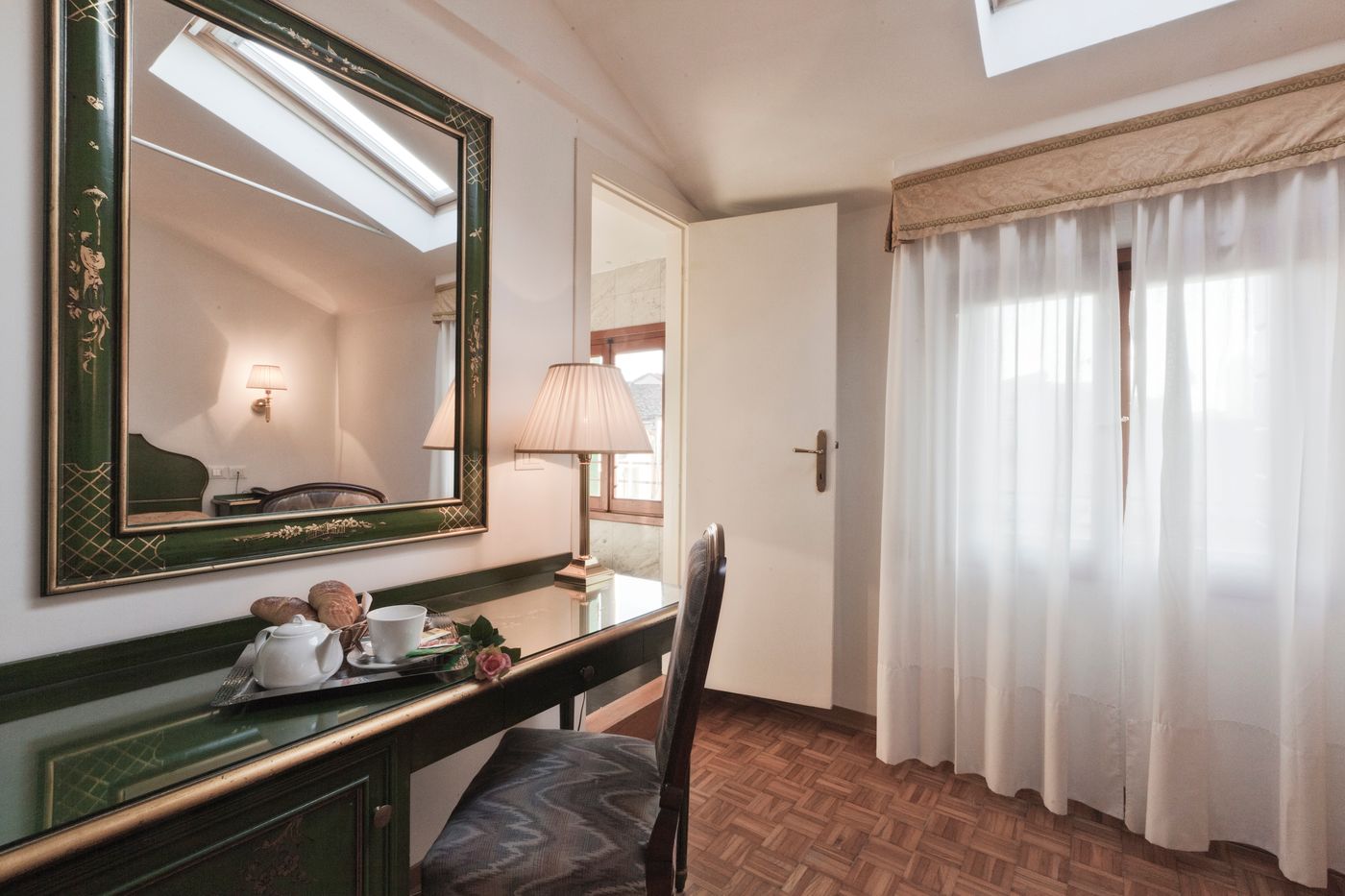 Palazzo-Cendon-Room-6