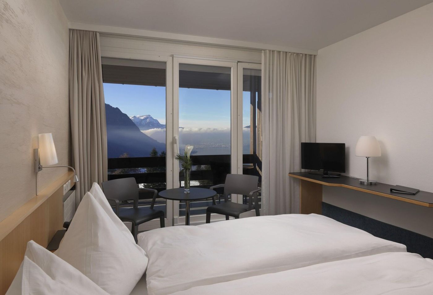 Seeblick Hotel Emmetten-Switzerland-EMMETTEN -Room-8