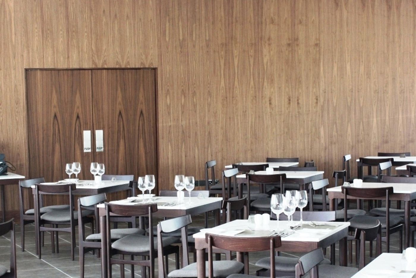 Amphora-Hotel---Suites-Restaurant-28