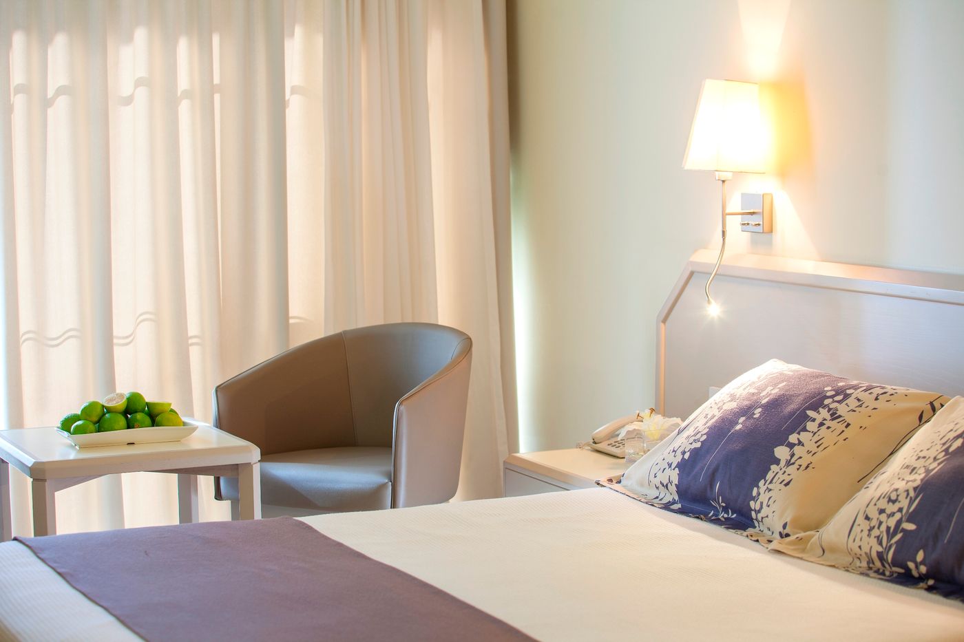 Louis-Imperial-Beach-Room-32