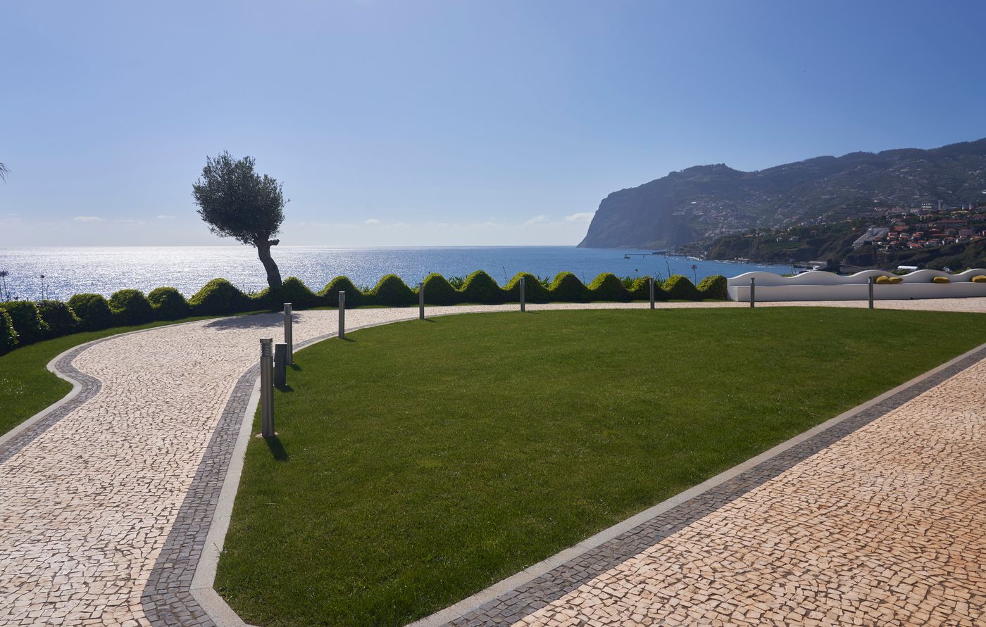 Golden-Residence-Hotel-Madeira-Pool-14