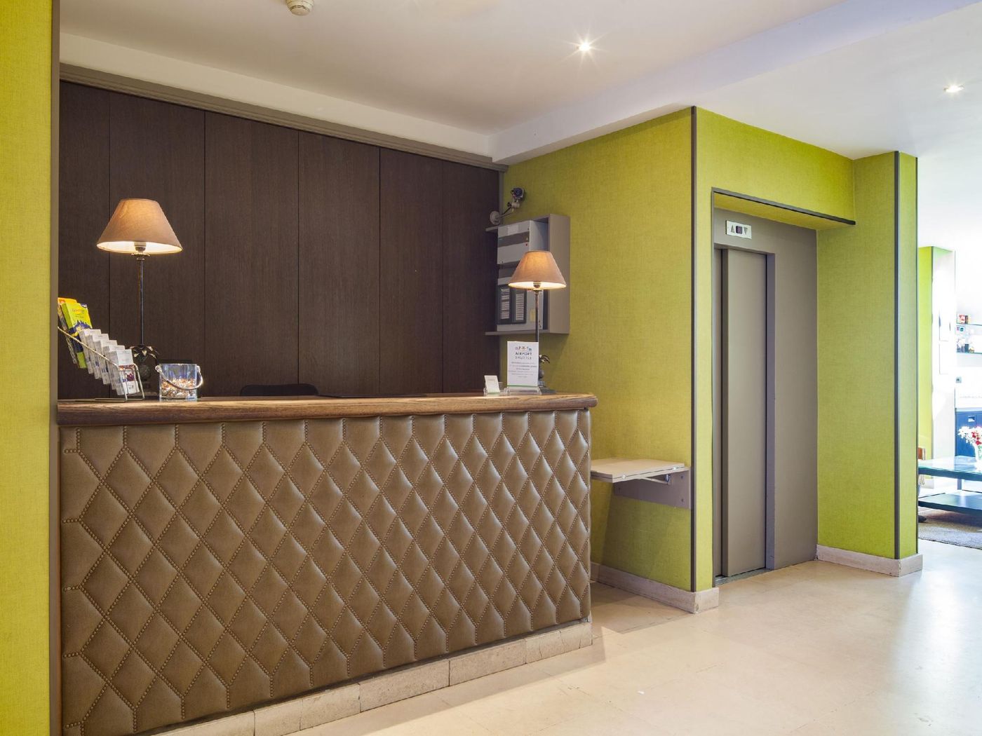 Orchidee-Paris-Lobby-1