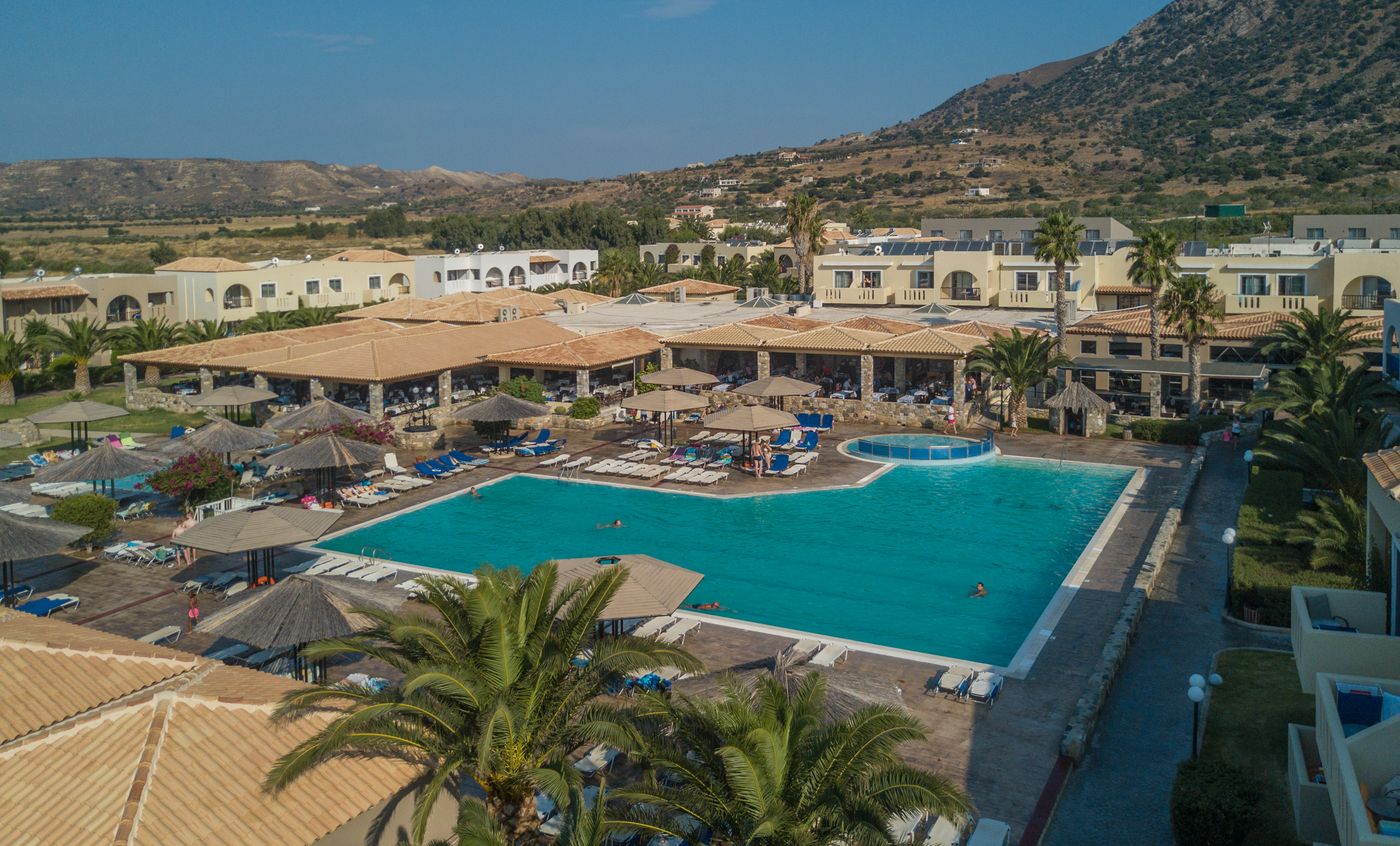 Akti-Beach-Club-General-view-4