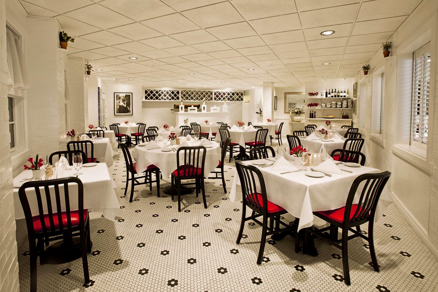 Tropicana-Las-Vegas-a-DoubleTree-by-Hilton-Resort-Restaurant-23